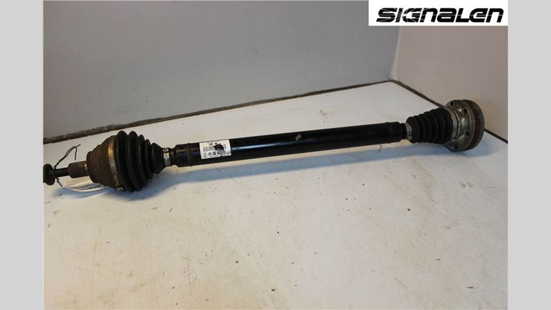 Drive shaft front right - Höger fram for Volkswagen Caddy [2011 