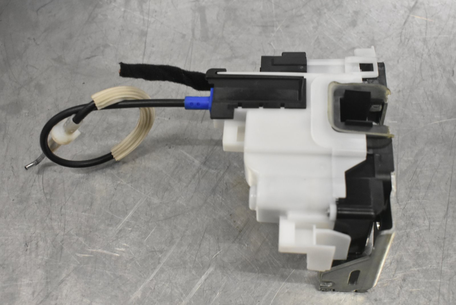 51975079 - Used parts online