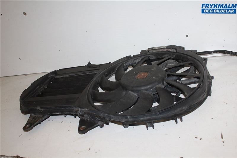 Radiator fan electrical Med kåpa, Valeo for Audi A4/S4 [2005-2007] Audi  A4-s4 05-07 (FM-L520909) Car partsUsed parts online