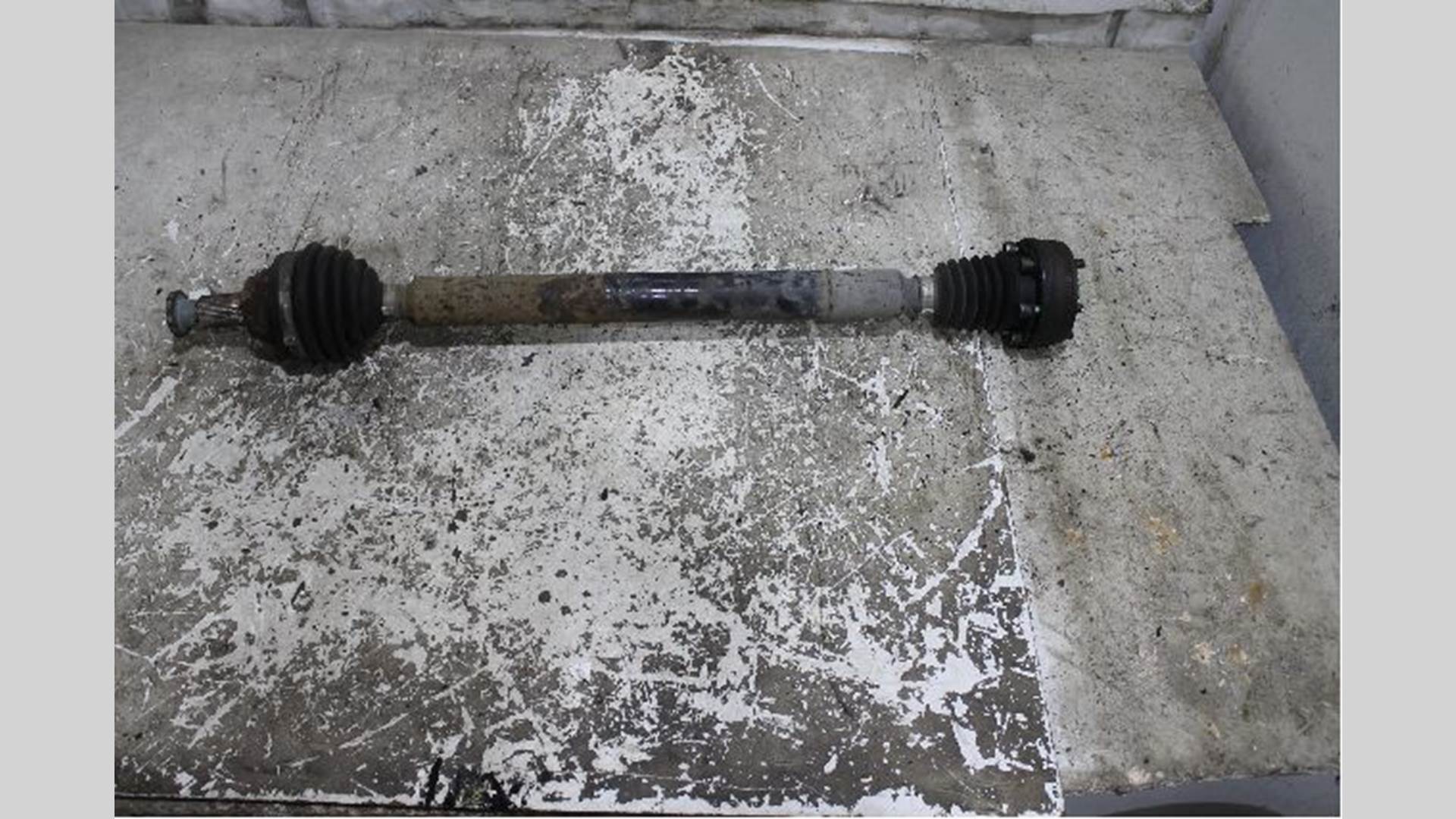 Drivaxel fram höger till Audi A2 (VB-L23020) - BildelarBegagnade delar ...