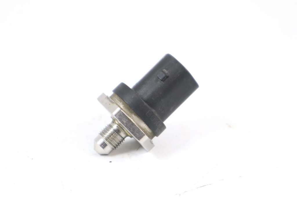 Volvo s60 deals fuel pressure regulator