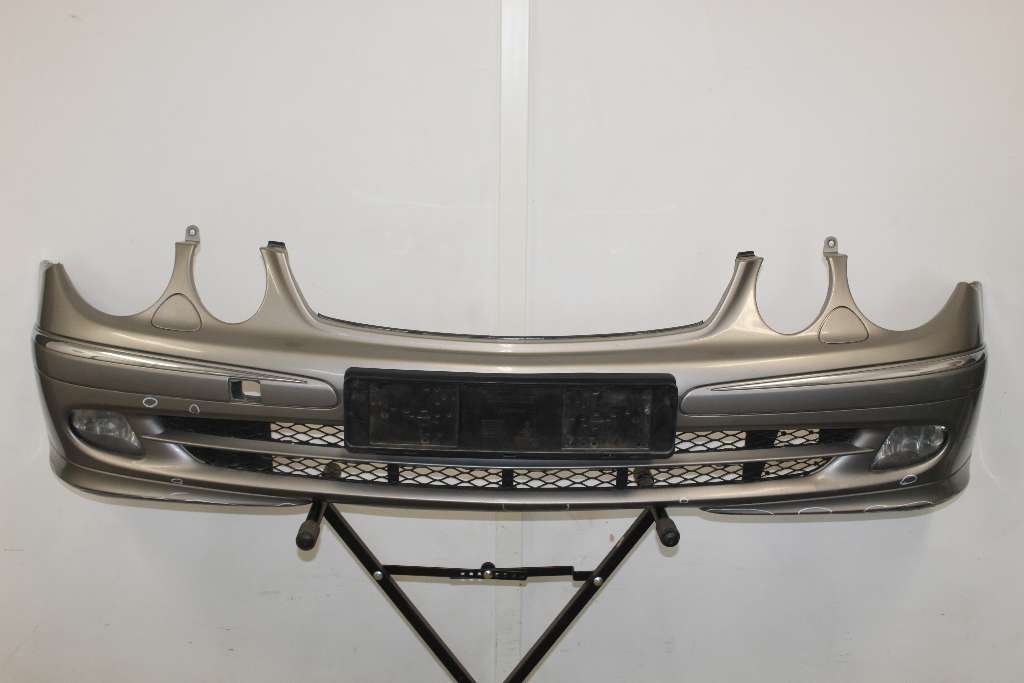 Bumper trim front A 211 880 02 40